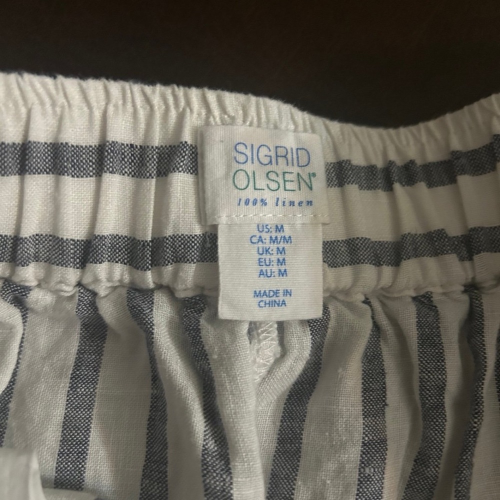 Sigrid Olsen Linen Blue and White Striped Shorts Size Medium mint condition - Picture 4 of 4
